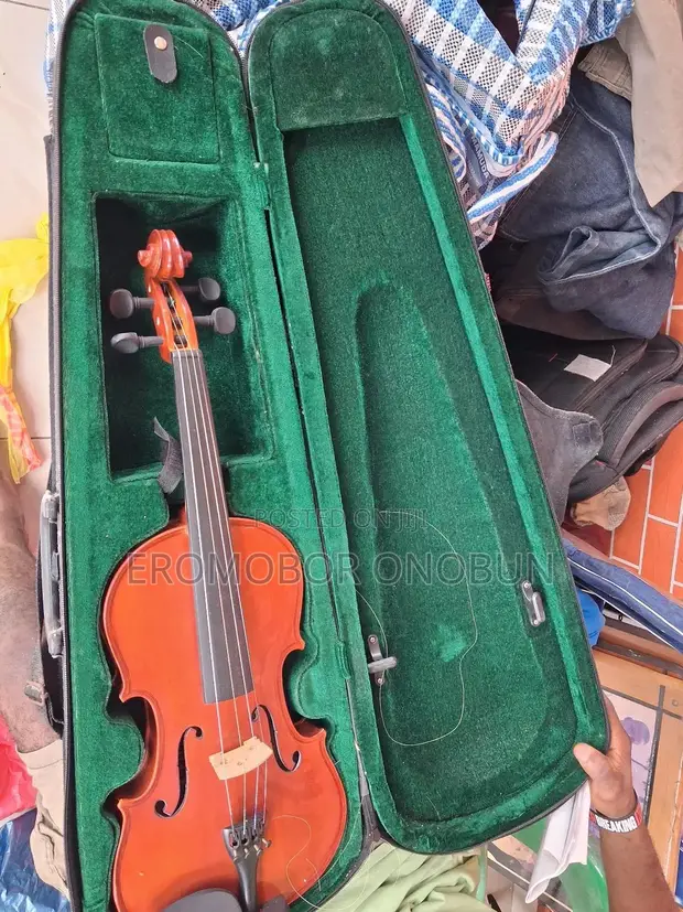 Used Yamaha Violin - 1