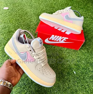 Men's Low-Top Leather Sneakers with Rope Laces