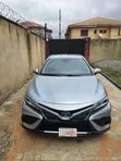 2020 Toyota Camry SE FWD Silver - 3