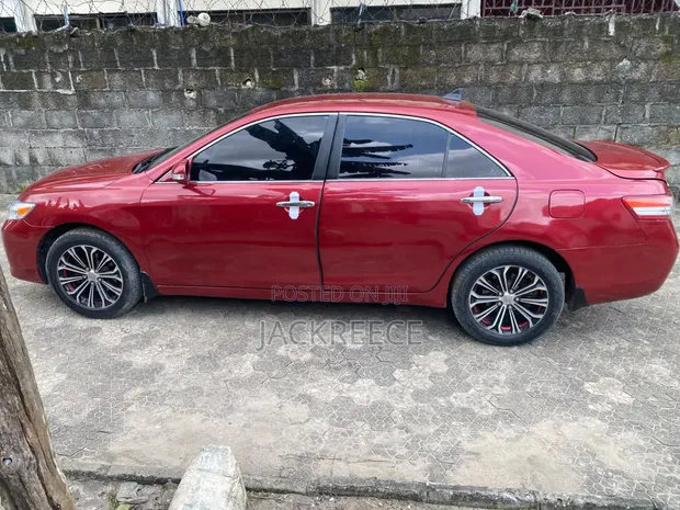 Toyota Camry 2009 Red - 1