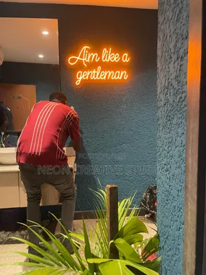 Sarrafa Neon Sign da Shigarwa a Legas