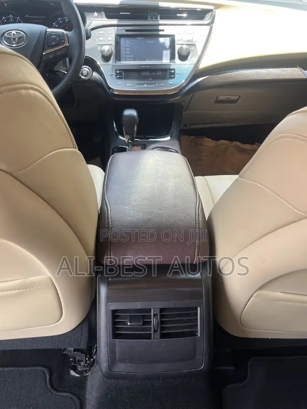 2017 Toyota Avalon Gold - Foreign Used - 1