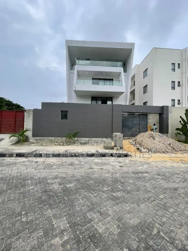 5-Bedroom Luxury Duplex for Sale a Banana Island, Ikoyi - 1