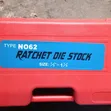Ratchet Die Stock Set 1/2"-1 1/4" - 2