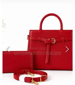 Amazon Red Corporate Handbag Set