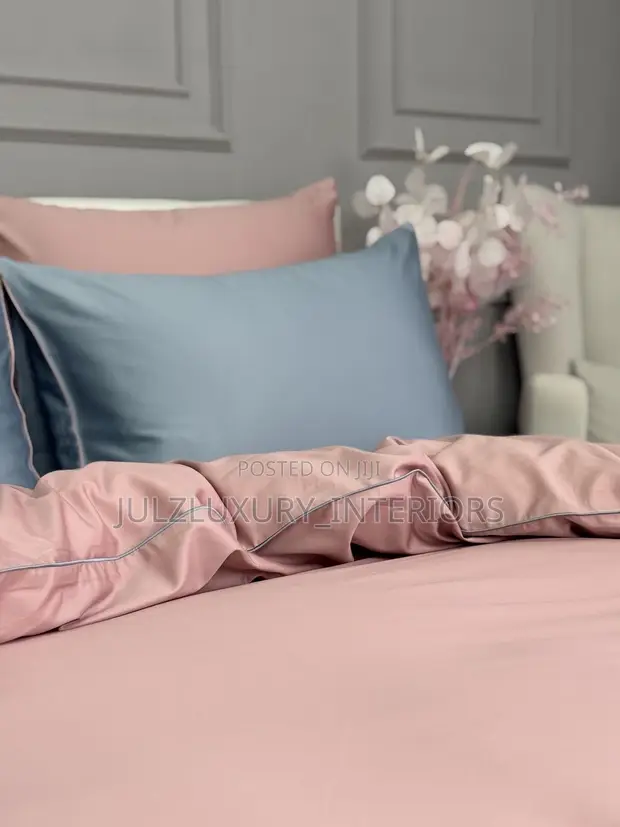 Leana's Comfort Duvet Cover Set - Brand New - 1