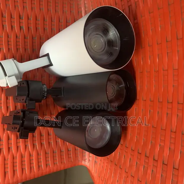 30W Track Light - Fitar Da Haske Farin - 1