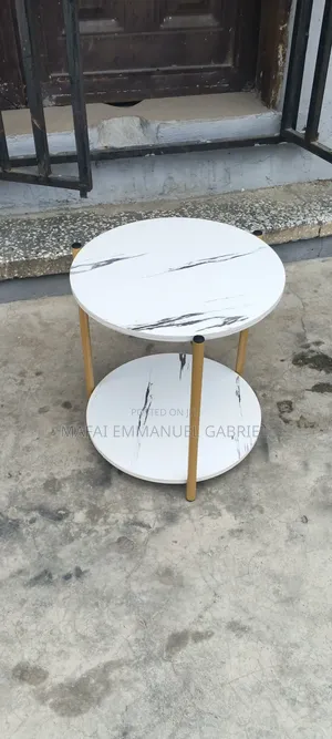 Sabon Side Table Mai Kafar Karfe