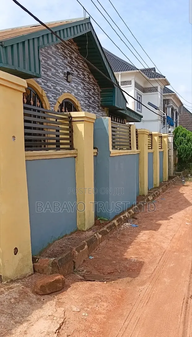 Mini Flat Don Sawa a Benin City - 1