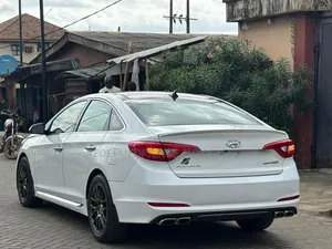 2017 Hyundai Sonata Sport 2.0T Sedan FWD