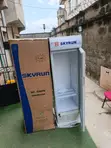Skyrun SC-228FN Retail Showcase Chiller - 2