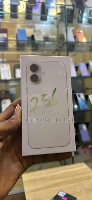 New Apple iPhone 16 256GB White