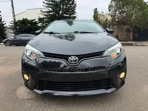 2016 Toyota Corolla LE Sedan