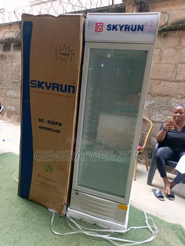Skyrun 228L Supermarket Display Refrigerator - 1