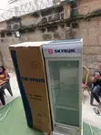 Skyrun SC-228FN 228L Showcase Chiller - 2