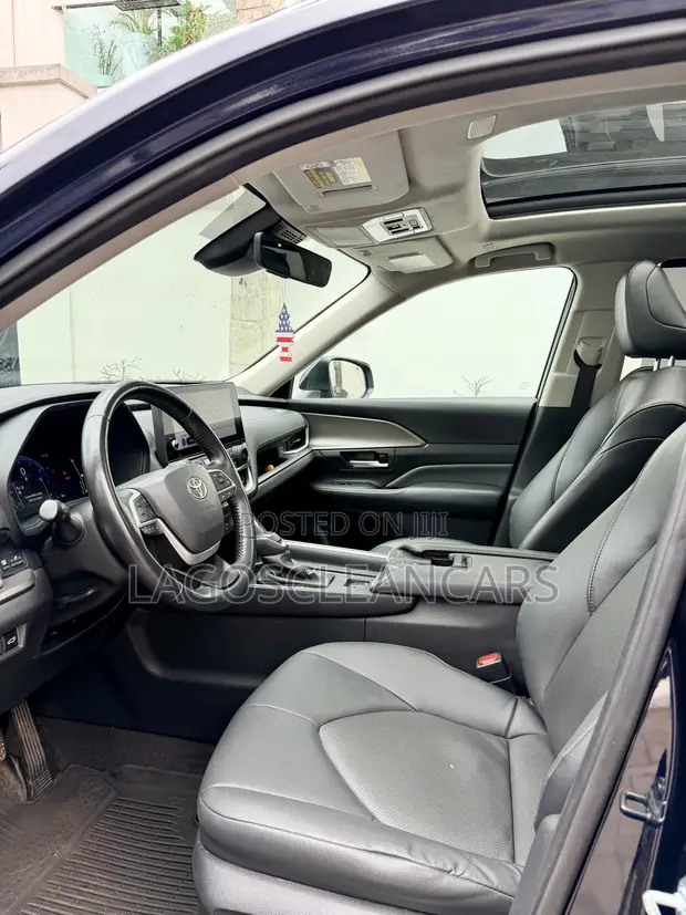 Toyota Grand Highlander Platinum AWD 2024 Blue - 1