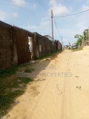 1.5 Plot Busasshen Ƙasa Mai Shinge da Get don Siyarwa, Bashorun, Majek