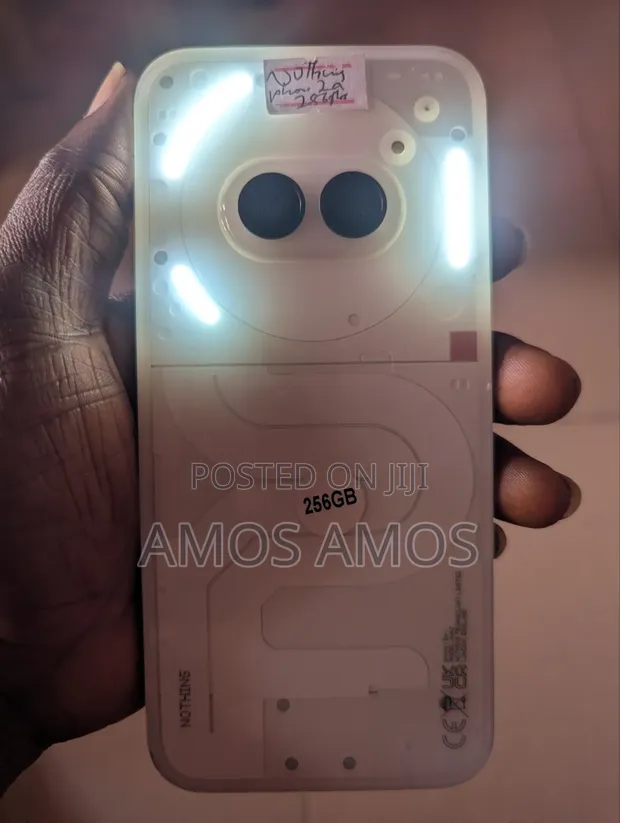 Nothing Phone 2a 256GB White - 1