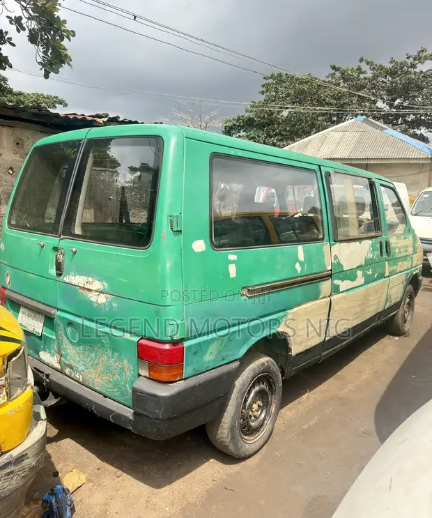 Volkswagen Transporter 2003 Green - 1
