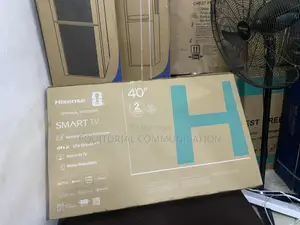 Hisense 40-Inch Modern LED Smart TV