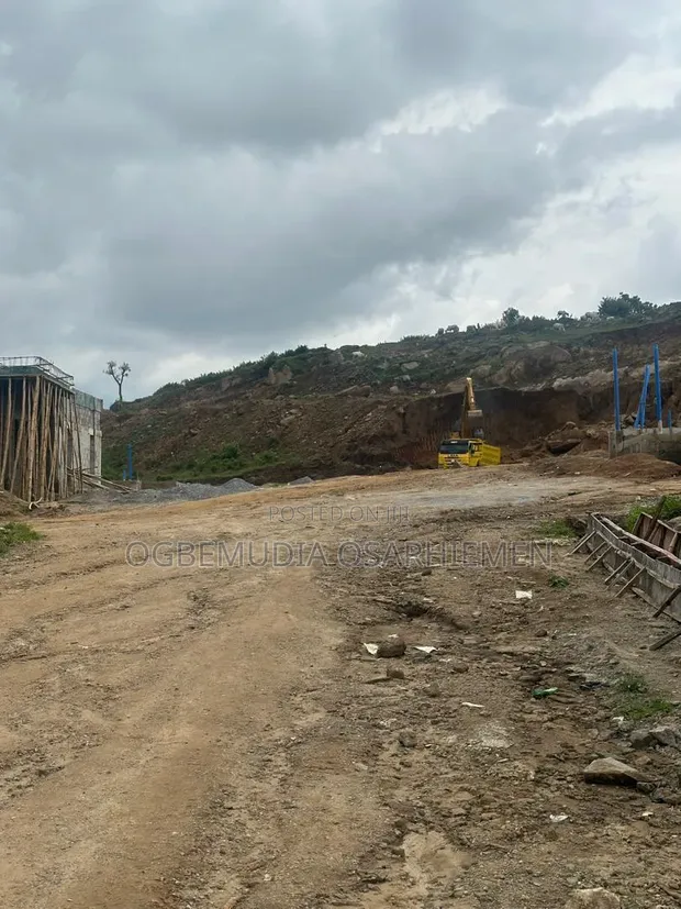 Filin 300sqm Don Gidan Bacci 5, Apo Waru - 1