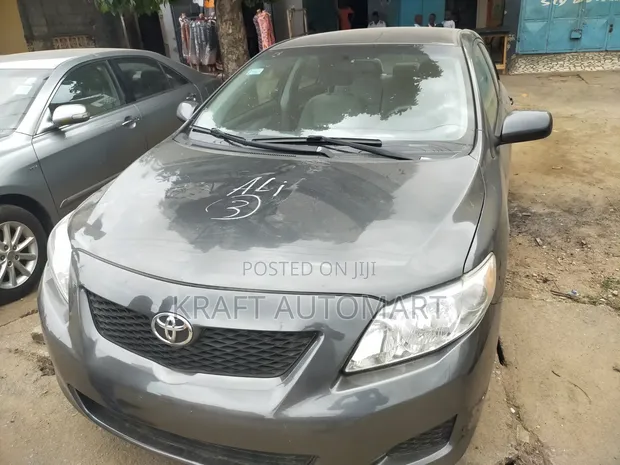 Toyota Corolla 2009 Gray - 1