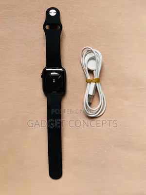 Apple Watch SE 44mm LTE