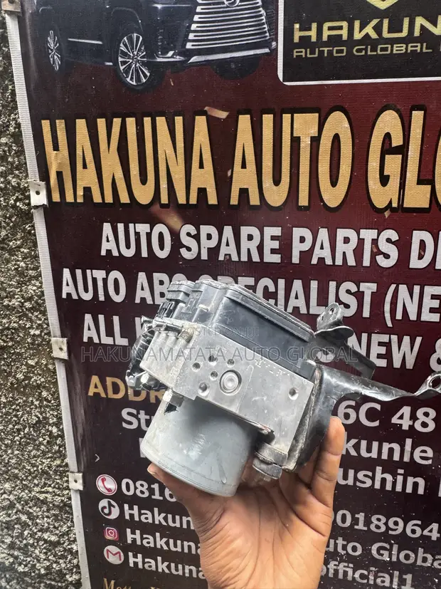 Toyota Highlander ABS Module/Pump (2016-2018) - 1