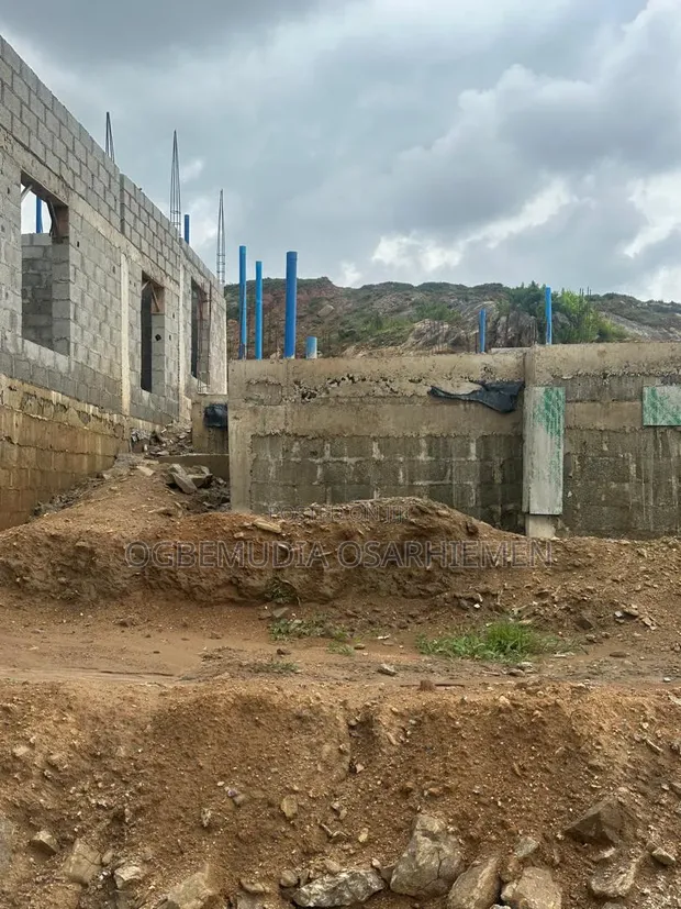 450sqm Filin Zama na Gidaje don Penthouse mai dakuna 4 a Apo Waru, Abuja - 1
