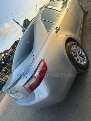 2009 Toyota Camry XLE Sedan