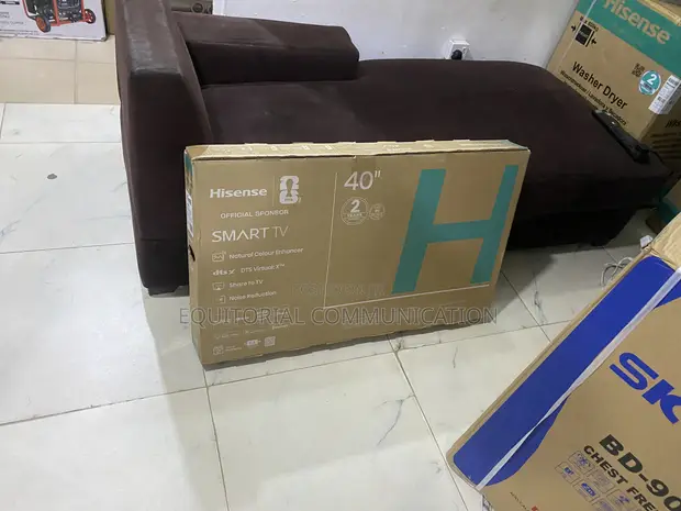Hisense 40" Smart Flat TV - 1