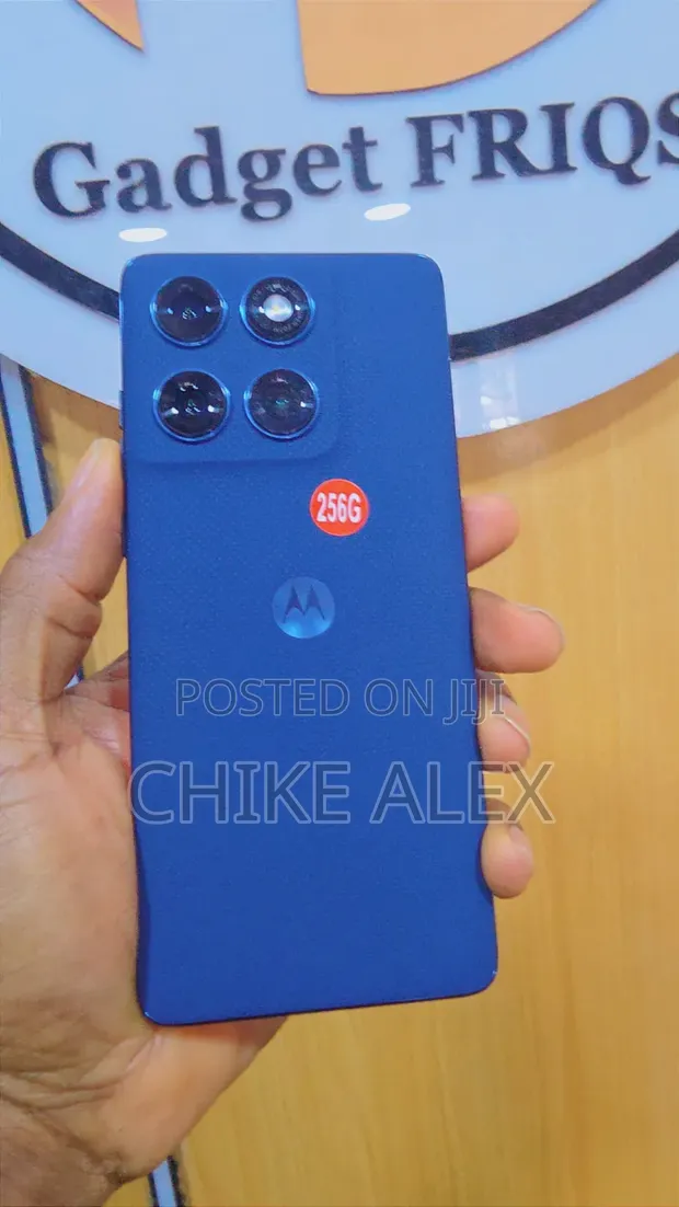 Motorola Edge 60 Fusion 256GB Blue - 1