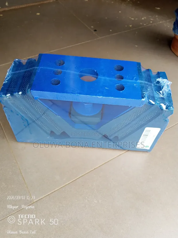 Brand New Howo Engine Mount - 1