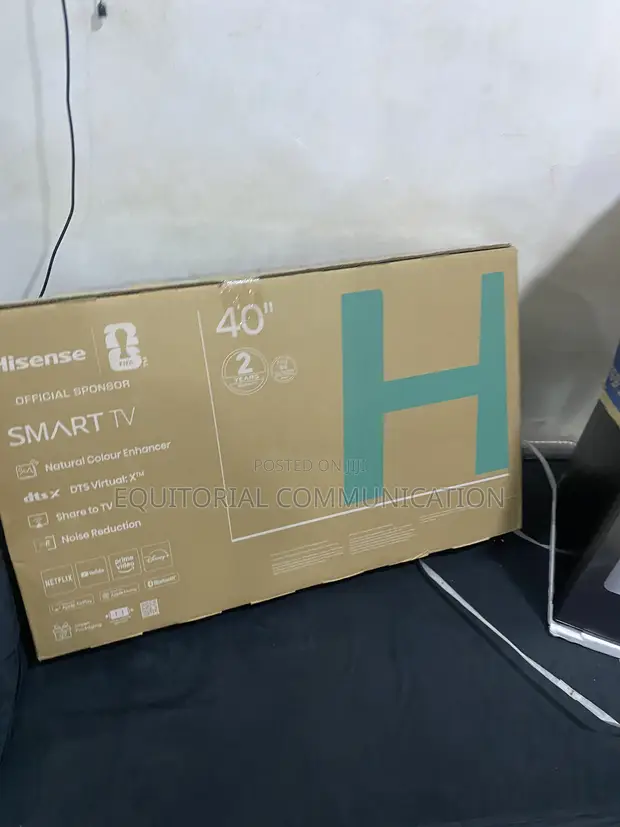 Hisense 40-Inch Smart LED TV - 1