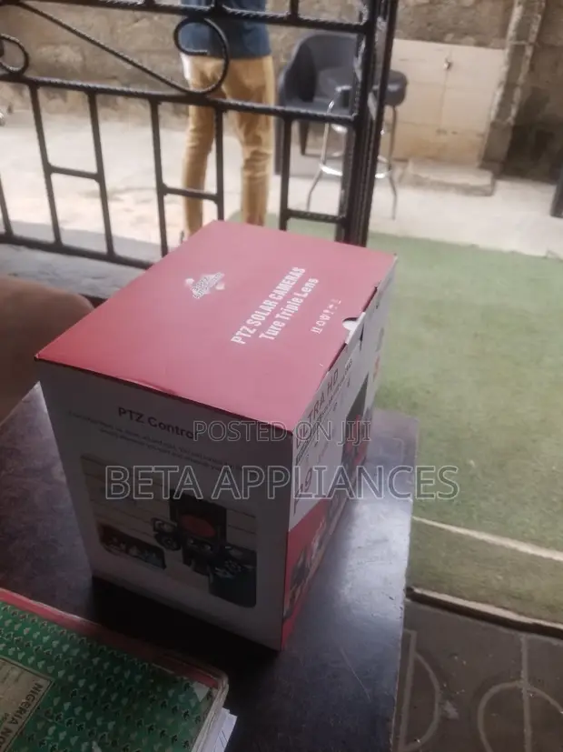 Outdoor 360° Ultra HD Solar PTZ Camera - 1