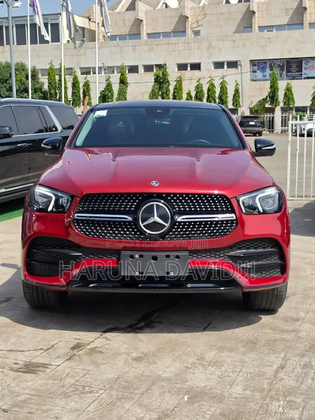 Mercedes-Benz GLE 350 2023 Red - 1