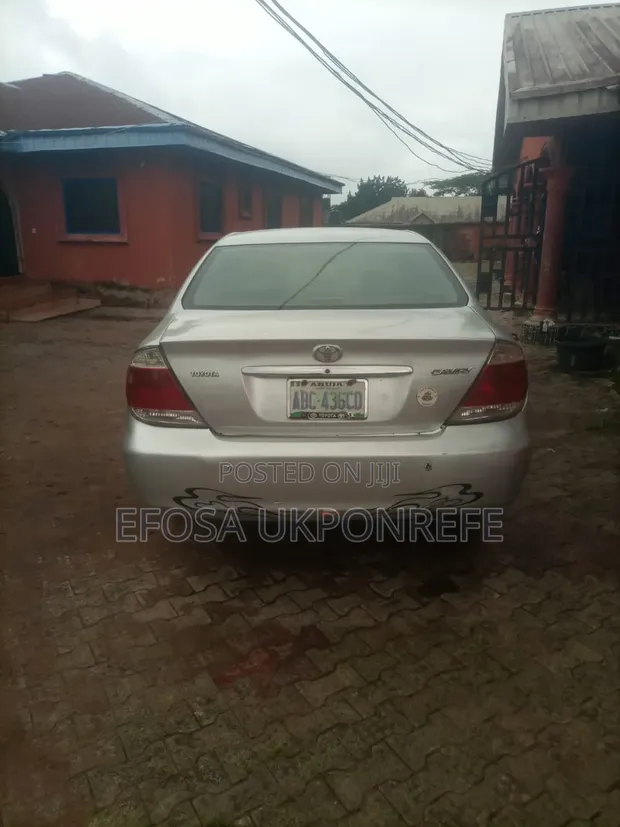 Toyota Camry 2003 Silver - 1
