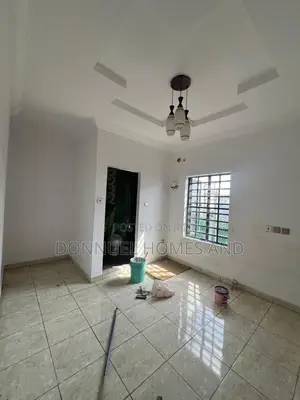 Rundunar Studio don Siyarwa a Lekki Expressway