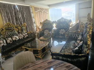 8 Seater Royal Sofa Set da Center Table