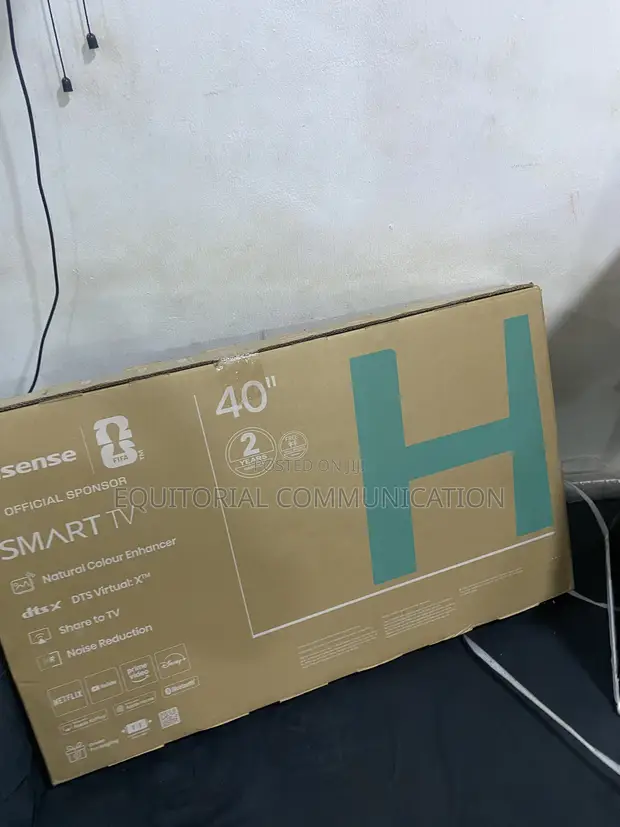 Hisense 40-Inch Smart LED TV - 1