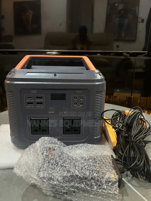 300W Portable Solar Power Generator (LiFePO4) - 1