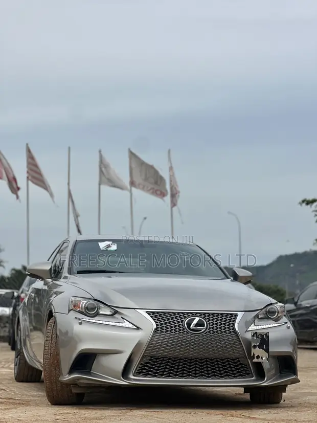 Lexus IS 350 AWD 2014 Gold - 1