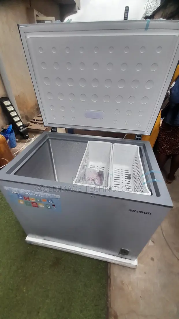Skyrun 260L Chest Freezer BD-260A - 1