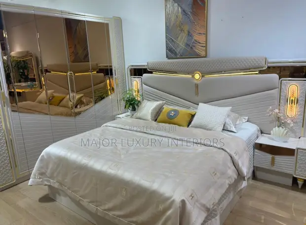 Babban Matsayi Mai Jin Dadi Bed da Bedframe Set - 1