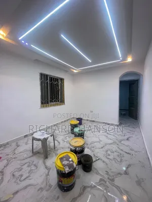 5 Bedroom Semi-Detached Duplex a cikin Agungi Mai Tsaro