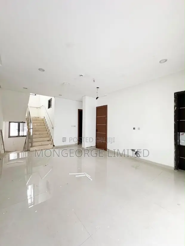 Babban Gidan Rufi 6-Bedroom Don Siyarwa a Ikoyi, Legas - 1