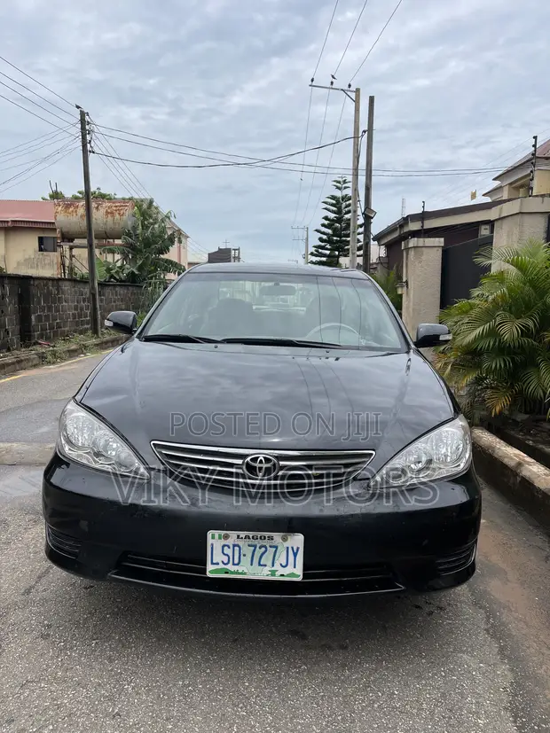 2005 Toyota Camry LE 2.4L Black - 1