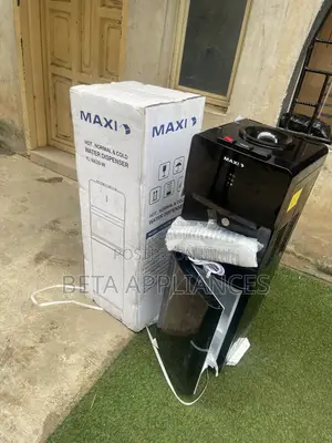 Maxi Quality Water Dispenser Machine
