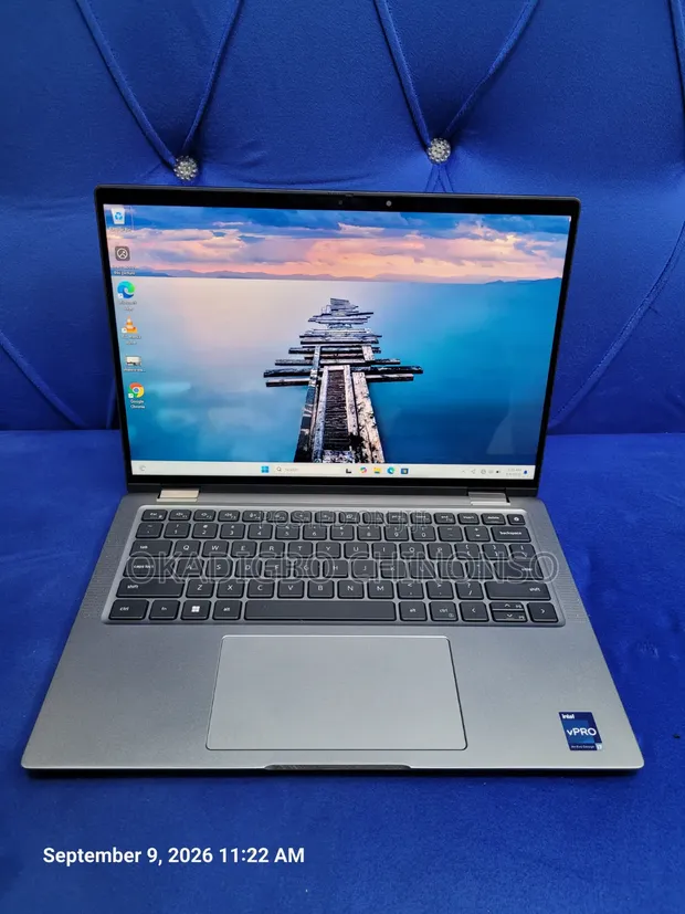Dell Latitude 7440 14" 2-in-1 Laptop - Core i7, 32GB RAM, 512GB SSD - 1