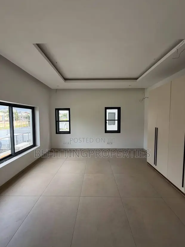5 Bedroom Detached Duplex with BQ & Pool in Jabi, Abuja - 1